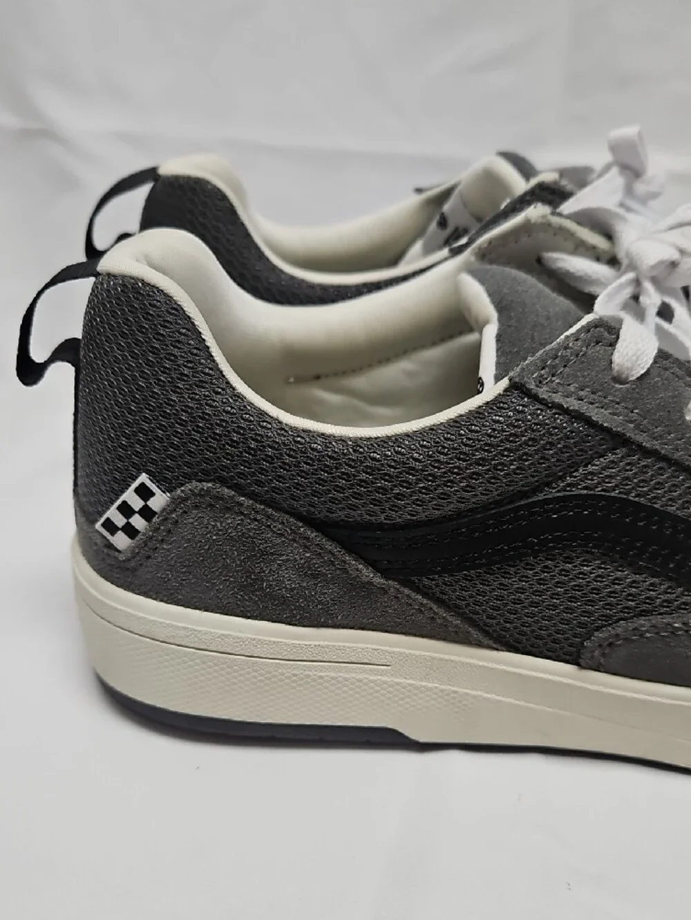 Vans Wayvee Mens 12 Grey White Black Suede Mesh Skate Shoes Sneakers